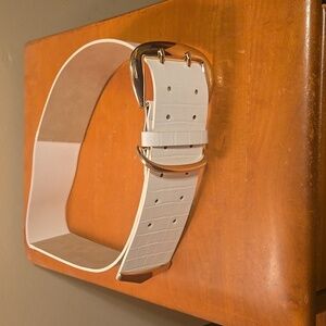 BMG White and Gold Faux Leather Stretch Belt Size M/L New